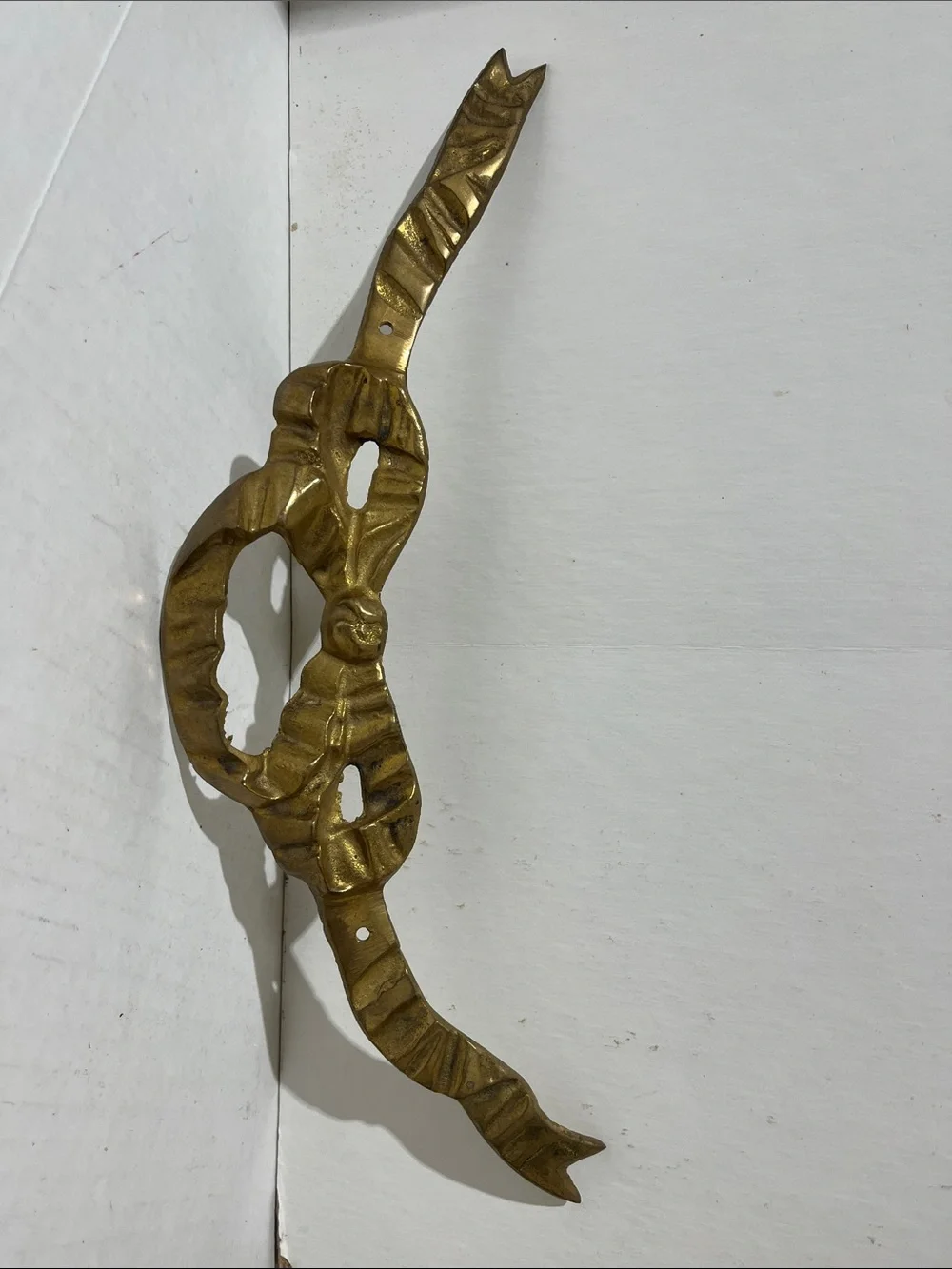 VTG Brass Ribbon Bow Swag Draping Wall Hanging Accent Decor 14.25”x4”